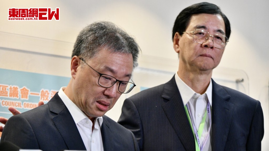 區議會選舉2023︱系統故障致投票加時 陸啟康哽咽致歉：對工作人員及選民有愧