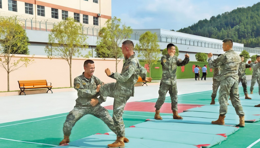 將於今年暑假舉辦為期五日的國防教育體驗營，選址中山巿五桂山國防教育基地。