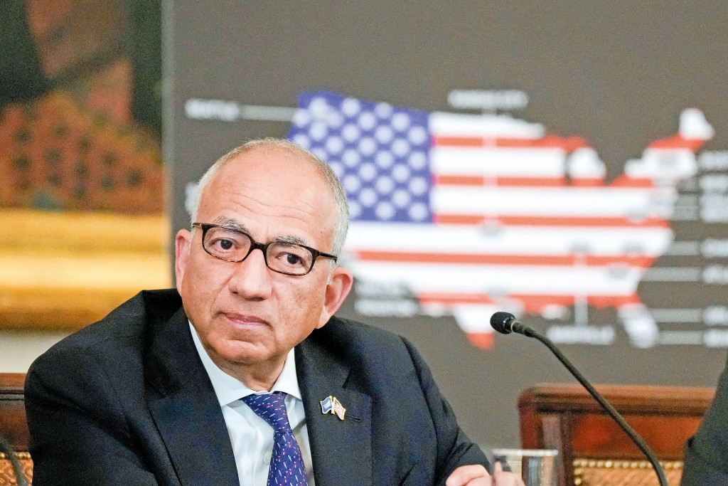 FIFA主席高級顧問科爾德羅直斥交易對足球不利。