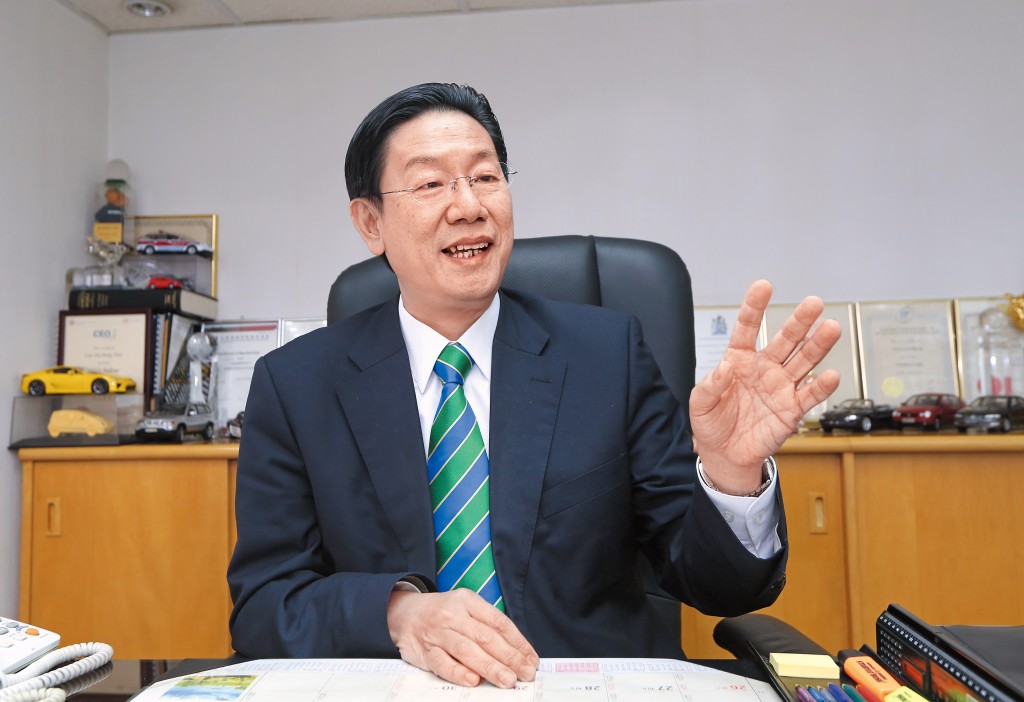保險公司核保時會要求狗主填寫問卷，羅少雄提醒狗主必須如實申報。