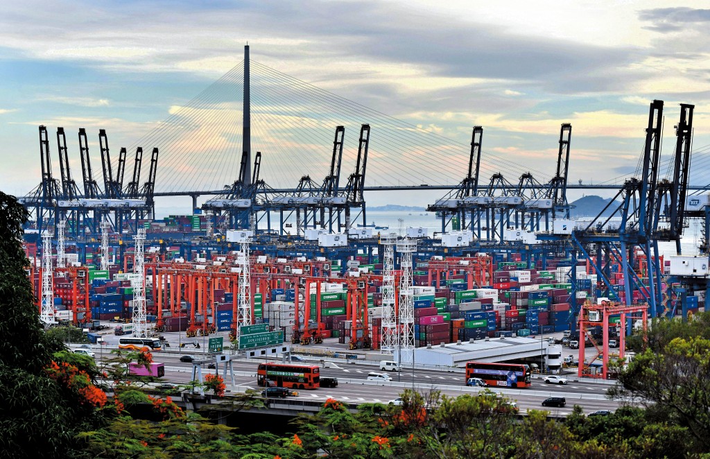 摩科瑞近期從LME亞洲倉庫提取超過四萬噸銅,市場認為金屬正流向享有關稅豁免的美國,加劇非美地區供應緊張。 摩科瑞近期從LME亞洲倉庫提取超過四萬噸銅,市場認為金屬正流向享有關稅豁免的美國,加劇非美地區供應緊張。