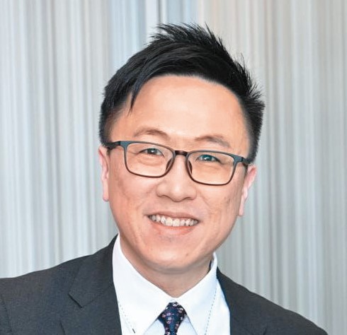 元宇證券基金投資總監林嘉麒認為,巨星傳奇高度依賴「周同學」單一IP,雖然集團嘗試培養多個明星IP,但成功案例僅「周同學」及「劉教練」。 元宇證券基金投資總監林嘉麒認為,巨星傳奇高度依賴「周同學」單一IP,雖然集團嘗試培養多個明星IP,但成功案例僅「周同學」及「劉教練」。
