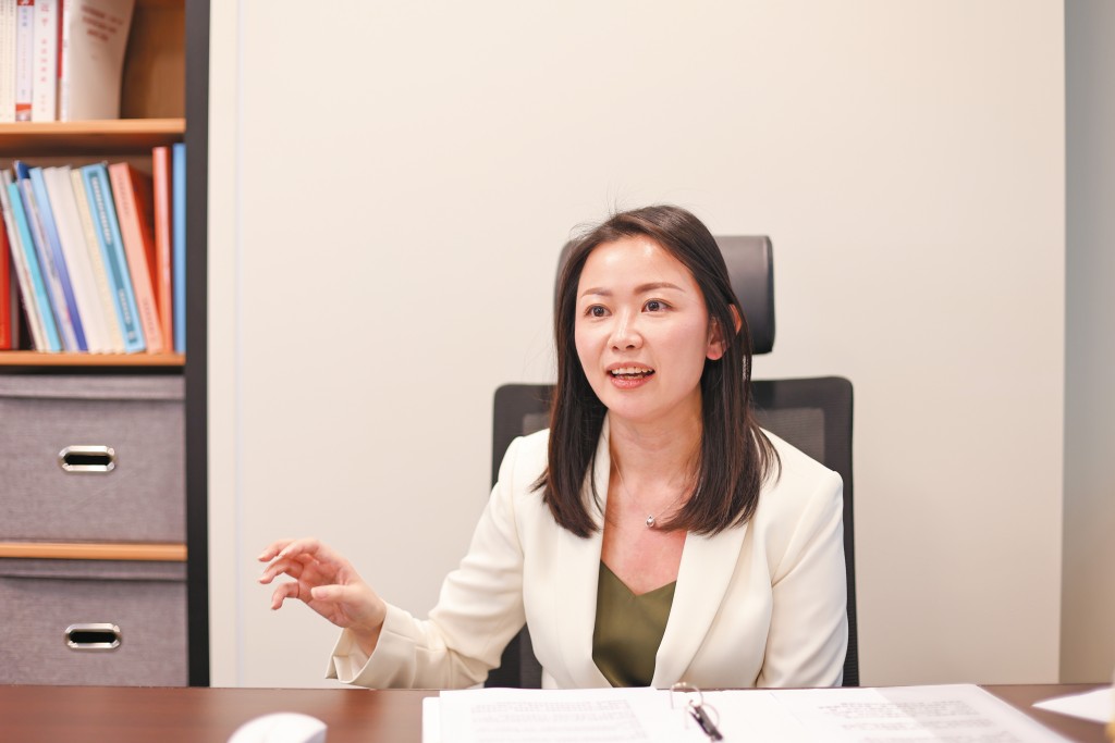 立法會議員植潔鈴說，政府切實回應市民的住屋問題。