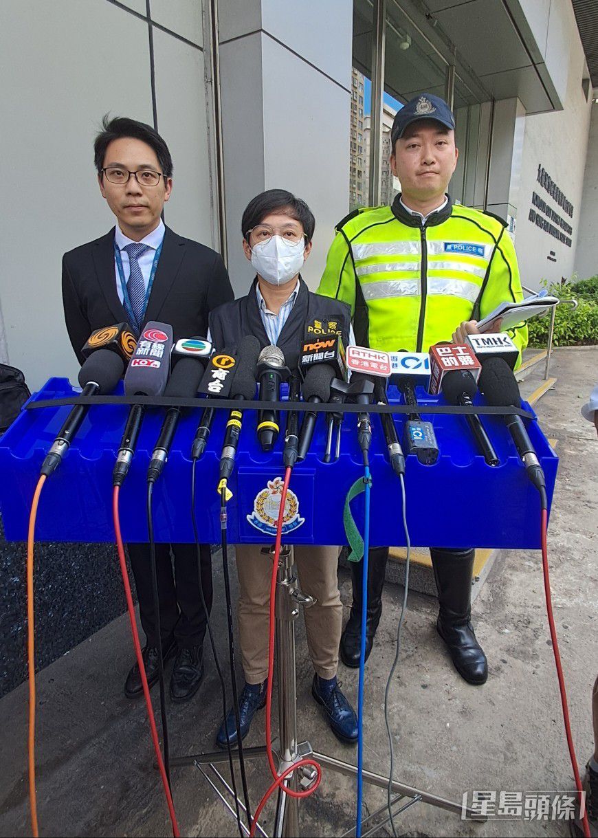 九龍城警區助理指揮官(刑事)徐淑儀(圖中)及 西九龍交通部意外調查隊第五隊高級督察黃浚柏(圖右)講述案情。 九龍城警區助理指揮官(刑事)徐淑儀(圖中)及 西九龍交通部意外調查隊第五隊高級督察黃浚柏(圖右)講述案情。