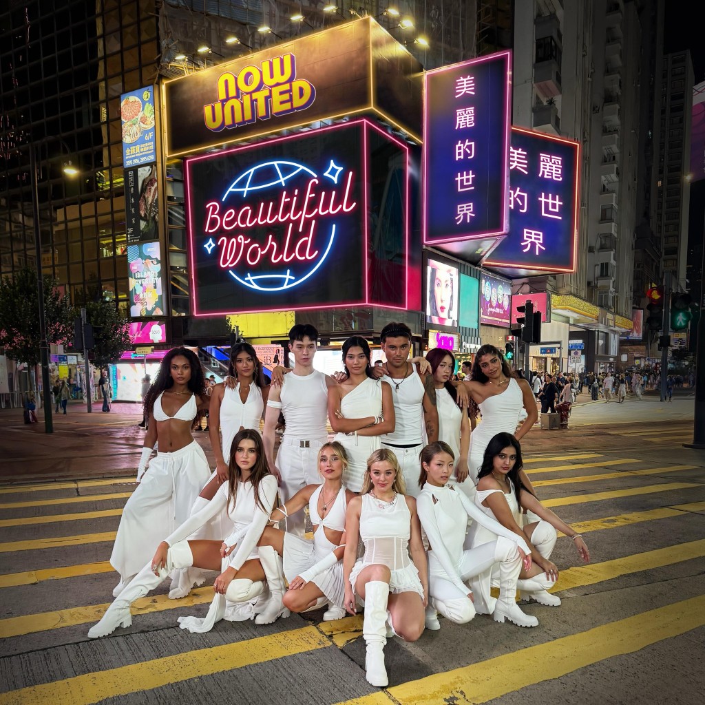 Now United成員於銅鑼灣街頭拍攝新歌《Beautiful World》音樂影片。