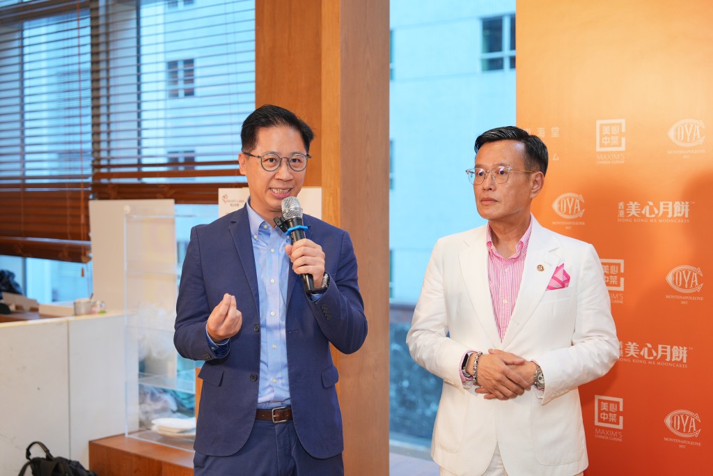 美心集團廠房營運高級總監鄔國樑（Eddie）和美心集團供應鏈總監區晉禮（Pippo）進行解說