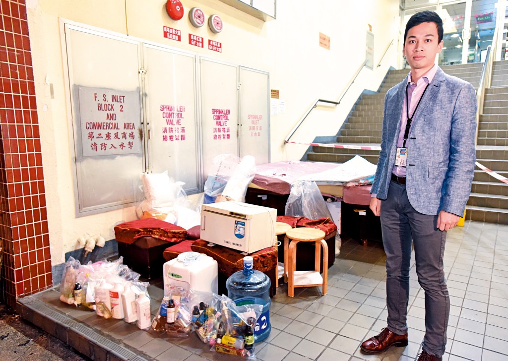 警方過去亦曾於福安商場掃蕩，並搗破場內的無牌經營按摩院。