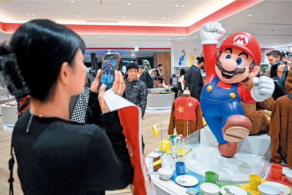 《超級瑪利歐銀河電影版》即將上映,將考驗任天堂轉型至跨媒體業務的營運能力。 《超級瑪利歐銀河電影版》即將上映,將考驗任天堂轉型至跨媒體業務的營運能力。