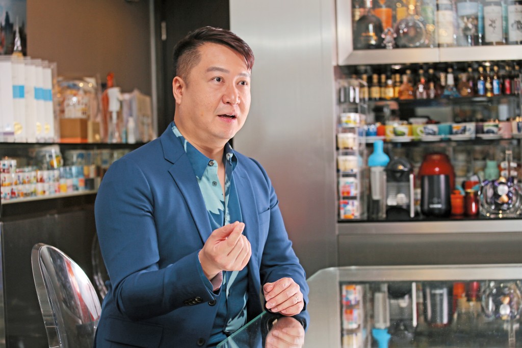 黃德几指，這波解禁潮短期內為相關股份帶來壓力，即使具備AI等熱門概念的新股亦難完全免疫。