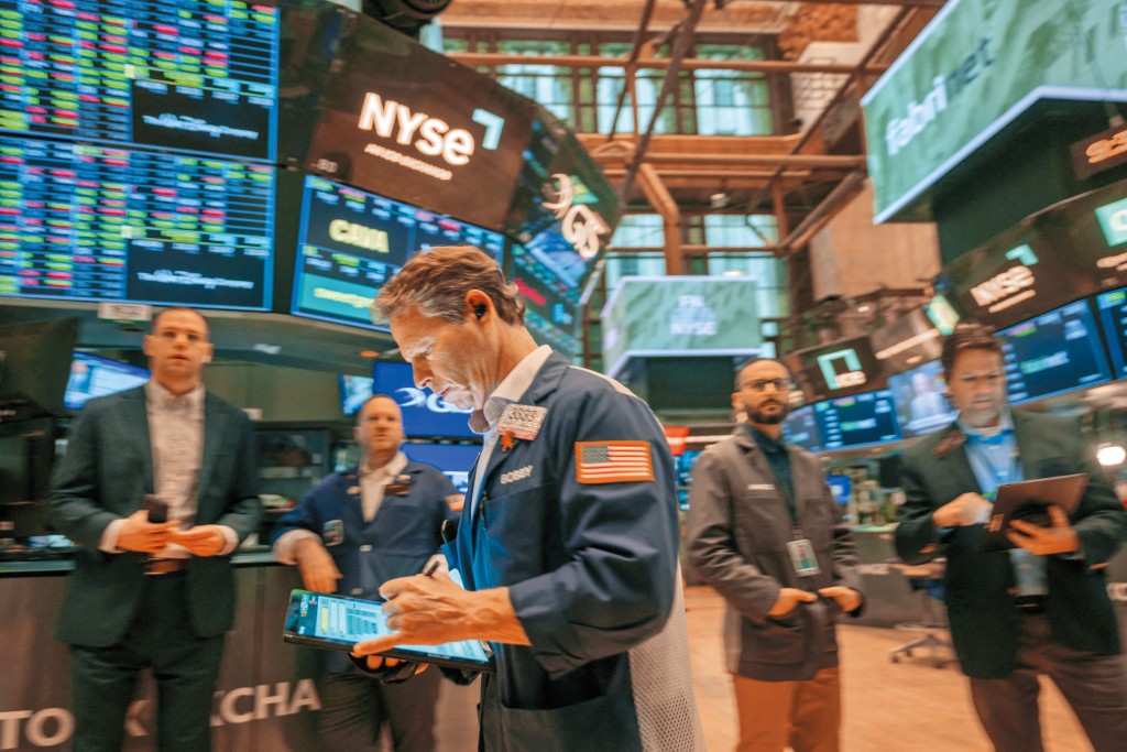 特斯拉股價今年因馬斯克的去留懸而未決，跑輸不少大型科技股。