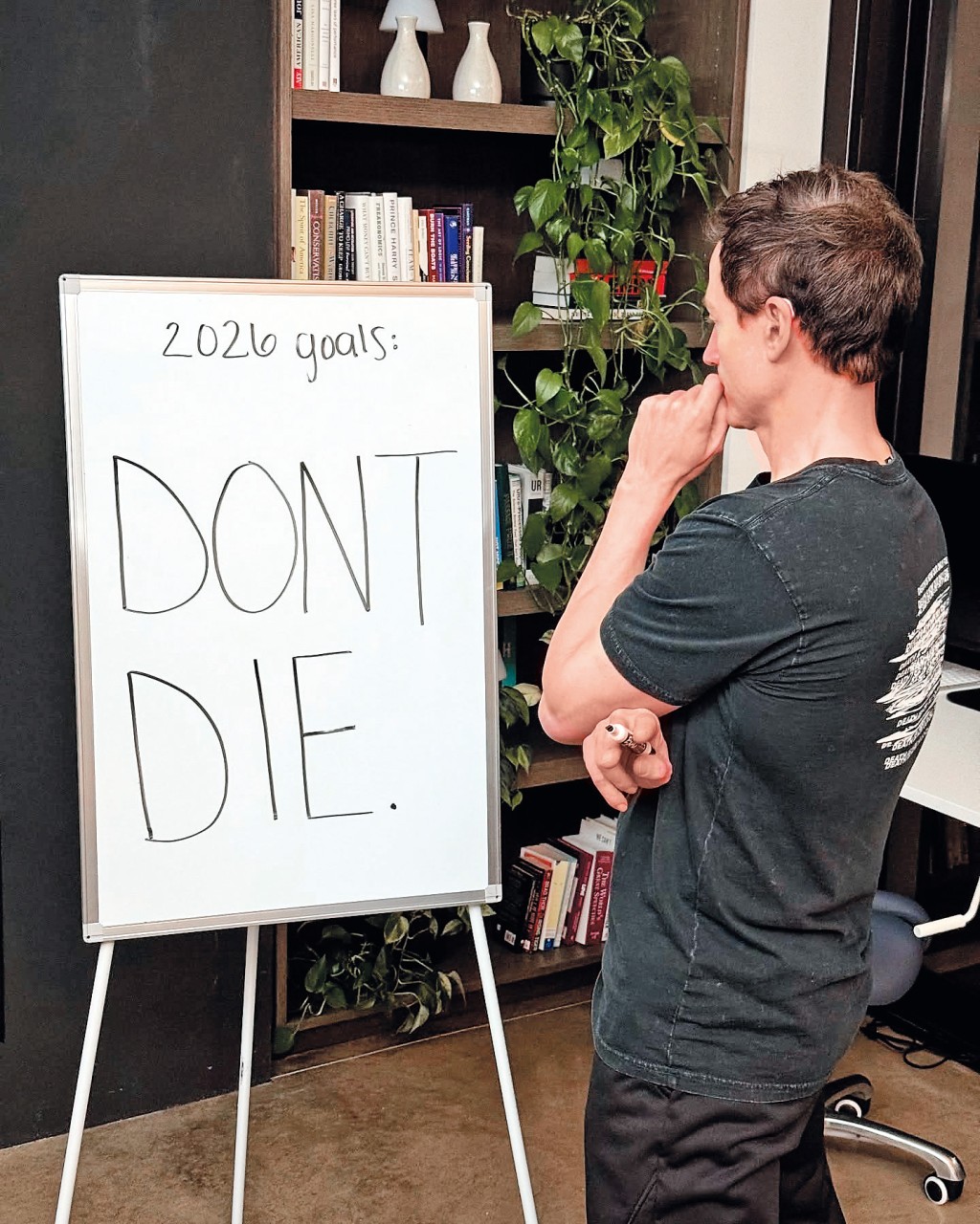 布萊恩為推廣抗衰老而成立「別死（Don't Die）」協會，但不時被外界笑稱像邪教。