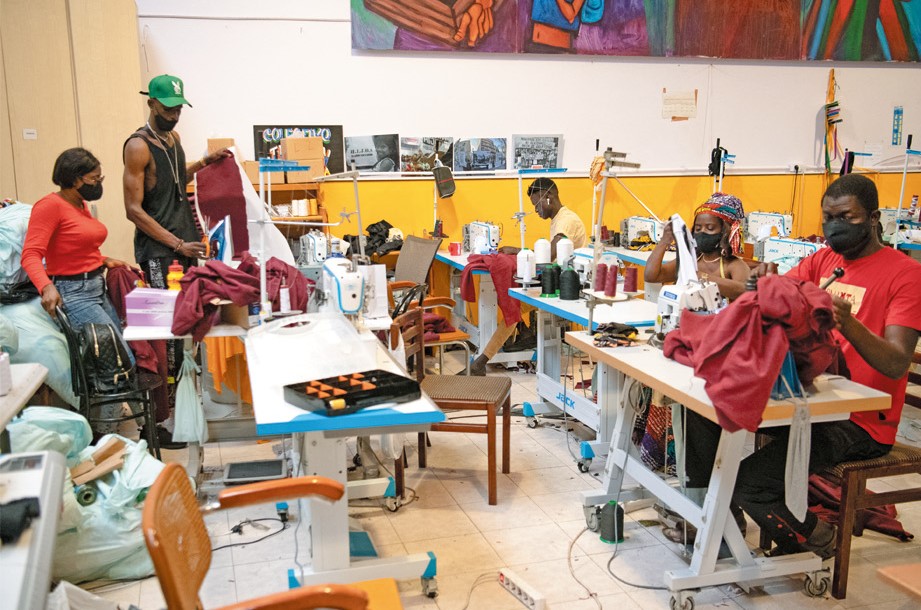 西班牙認為合法庇護移民有利國家經濟及補充勞動力。