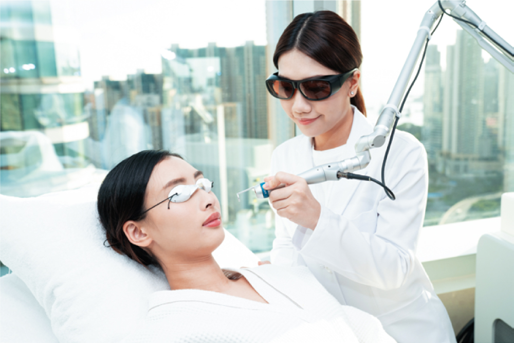 品牌利用高端醫療美容儀器為客戶帶來更高效的美肌效果。