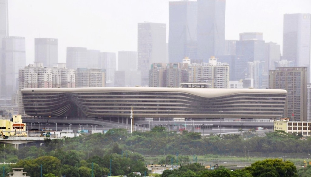 立法會昨日(17日)三讀通過《皇崗口岸港方口岸區條例草案》。資料圖片 立法會昨日(17日)三讀通過《皇崗口岸港方口岸區條例草案》。資料圖片