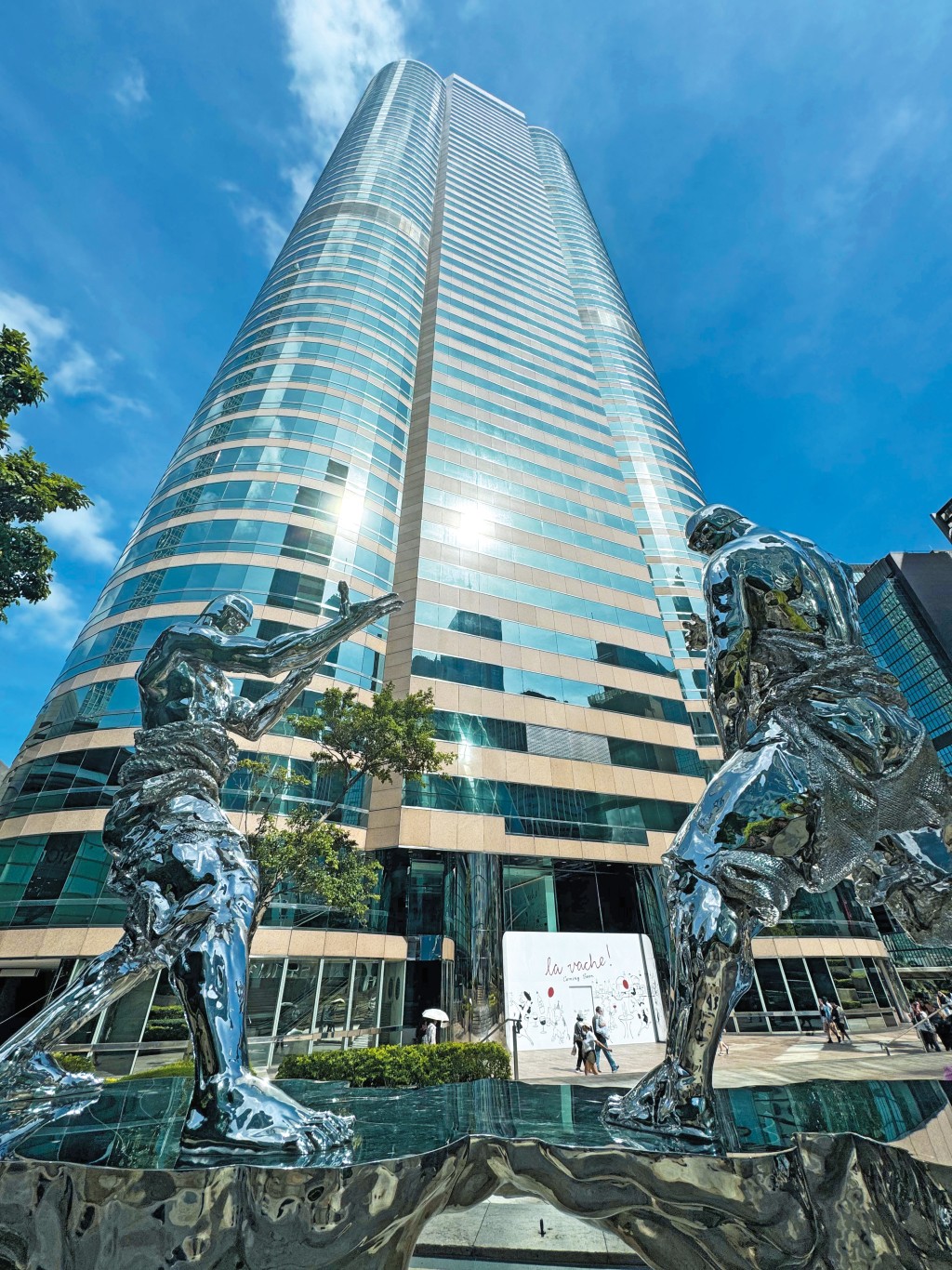 在虛擬資產市場的合規化浪潮中,企業對兼具傳統金融背景與區塊鏈知識的複合型人才需求激增。 在虛擬資產市場的合規化浪潮中,企業對兼具傳統金融背景與區塊鏈知識的複合型人才需求激增。