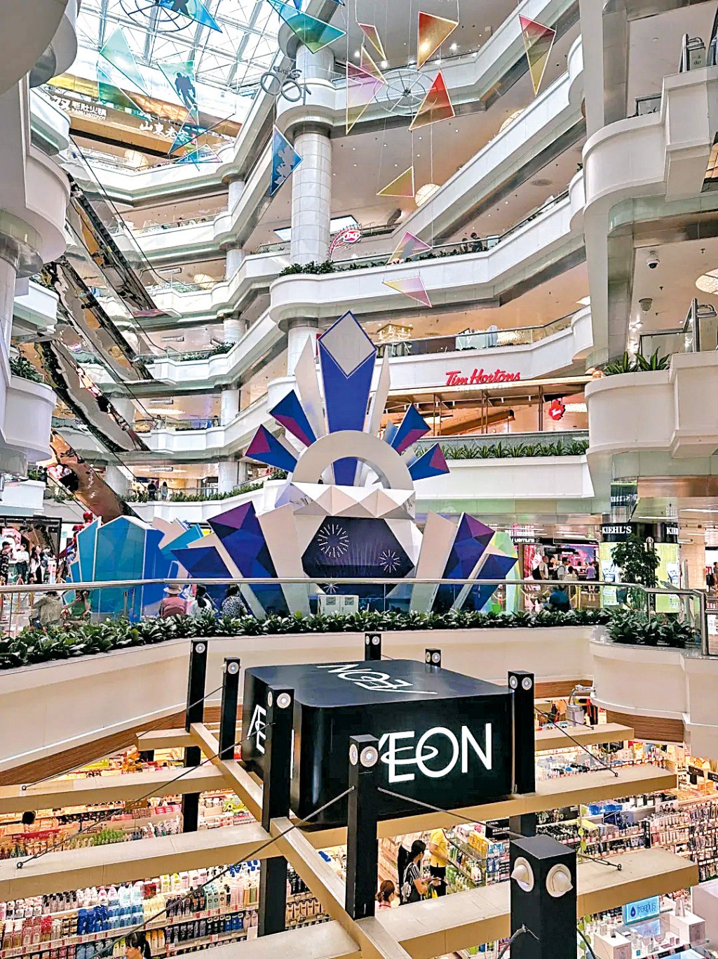 永旺中國內地首店在廣州天河城,去年曾傳退場,後來戲劇性與天河城續約八年。 永旺中國內地首店在廣州天河城,去年曾傳退場,後來戲劇性與天河城續約八年。