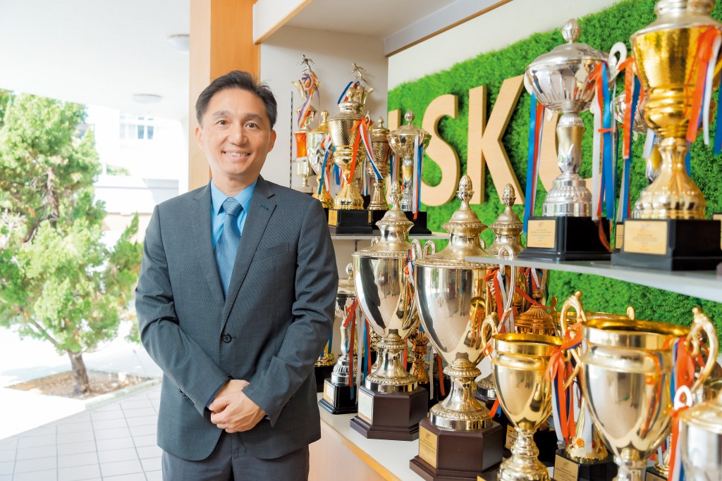楊文德所設的小紅書帳戶,名為「香港校長筆記」。 楊文德所設的小紅書帳戶,名為「香港校長筆記」。