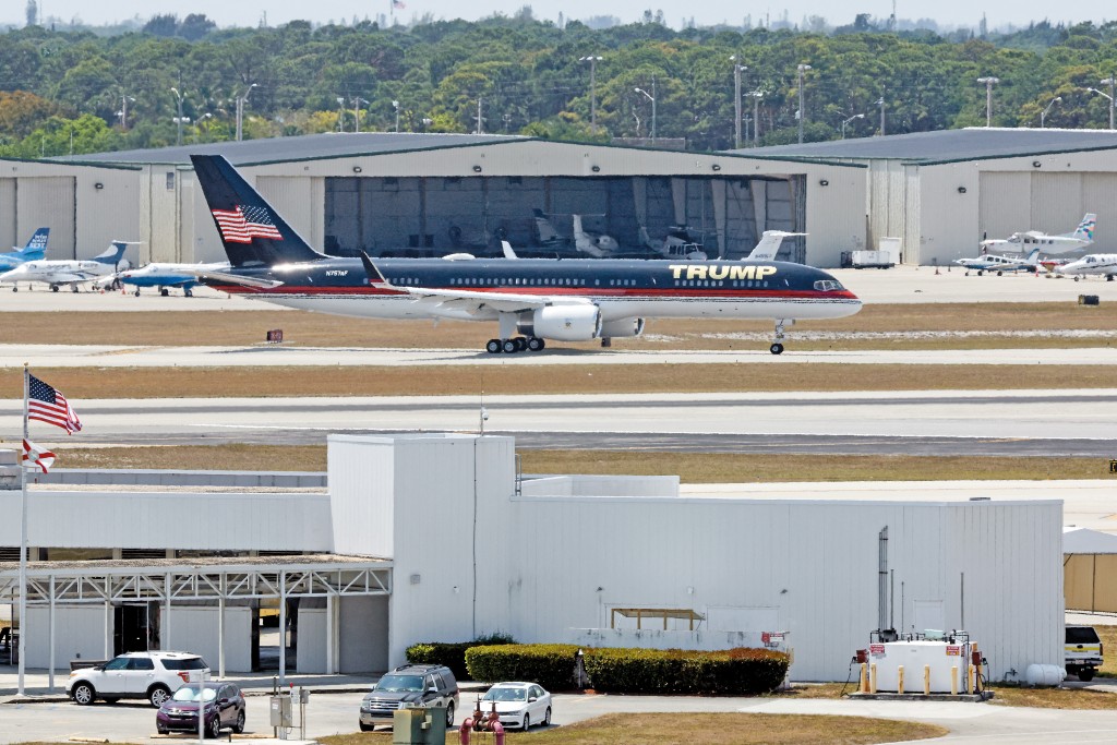 棕櫚灘國際機場於七月起改名為特朗普總統國際機場。