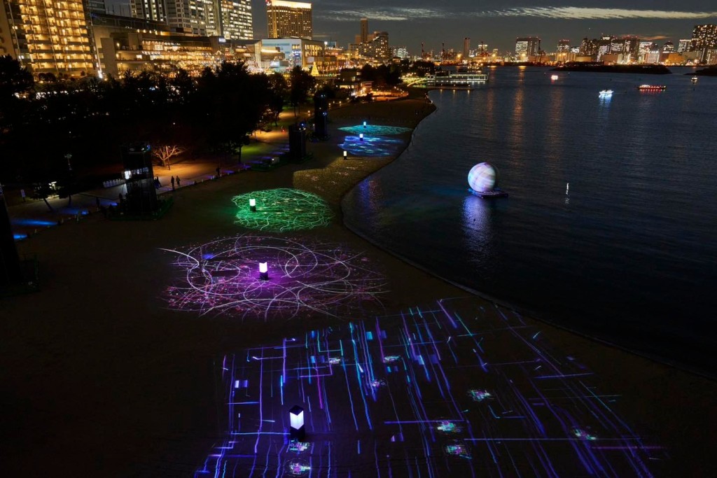 台場的CONCORDIA是個大型互動藝術投影秀。 台場的CONCORDIA是個大型互動藝術投影秀。