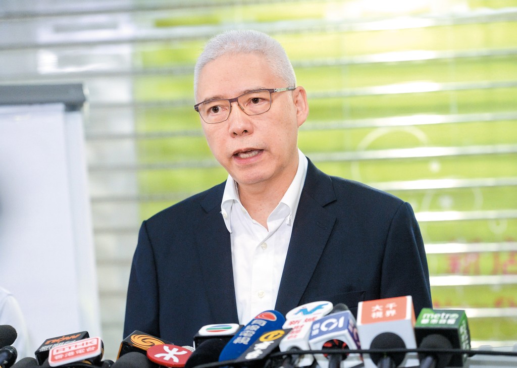 政界盛傳陳健波及歐陽伯權均有機會出任下屆醫管局主席。