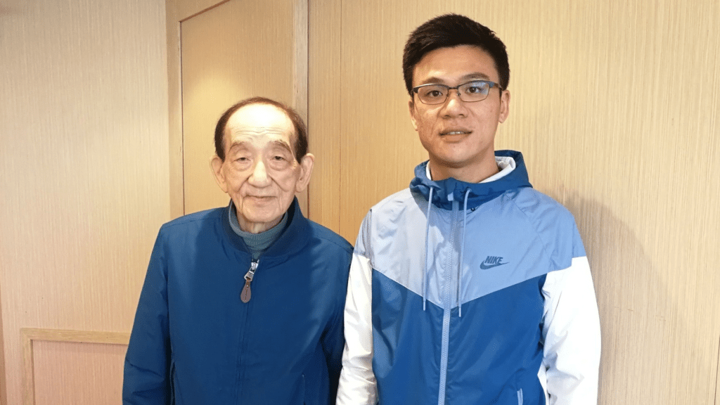 利盛發展有限公司（Fortune Century Devlopment Limited ）在2026年4月9日入稟高等法院向舖王鄧成波兒子鄧耀昇提出破產呈請。