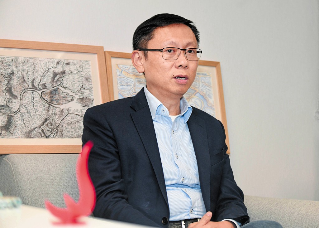 科技大學協理副校長(學術發展)許佳龍直言,散戶在預測市場往往因資訊不對等下容易成為「大鱷點心」。 科技大學協理副校長(學術發展)許佳龍直言,散戶在預測市場往往因資訊不對等下容易成為「大鱷點心」。