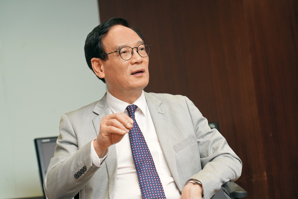 謝偉銓認為標書或邀約報價文件上的技術要求須具體清楚。 謝偉銓認為標書或邀約報價文件上的技術要求須具體清楚。