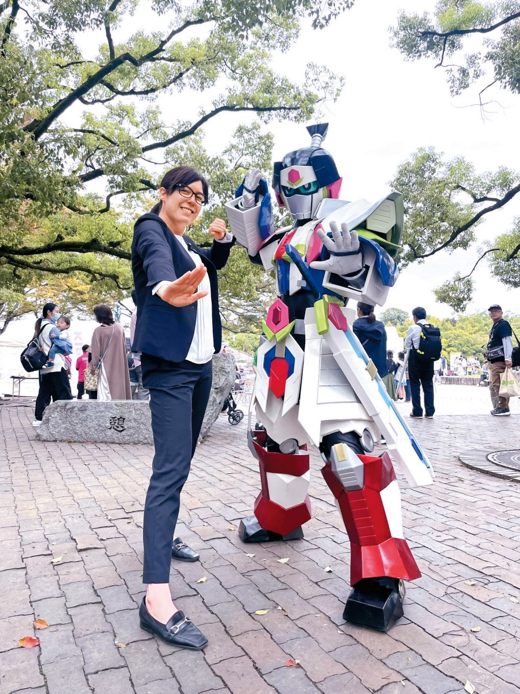 熱愛動漫的小野田性格豪爽,直言對婚姻毫無興趣。 熱愛動漫的小野田性格豪爽,直言對婚姻毫無興趣。