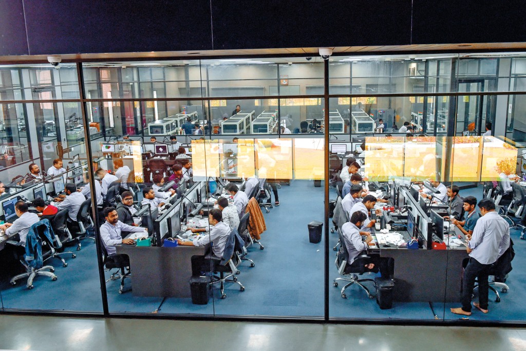 印度因為人工低廉,成為不少大企業外包技術服務的主要國家。 印度因為人工低廉,成為不少大企業外包技術服務的主要國家。