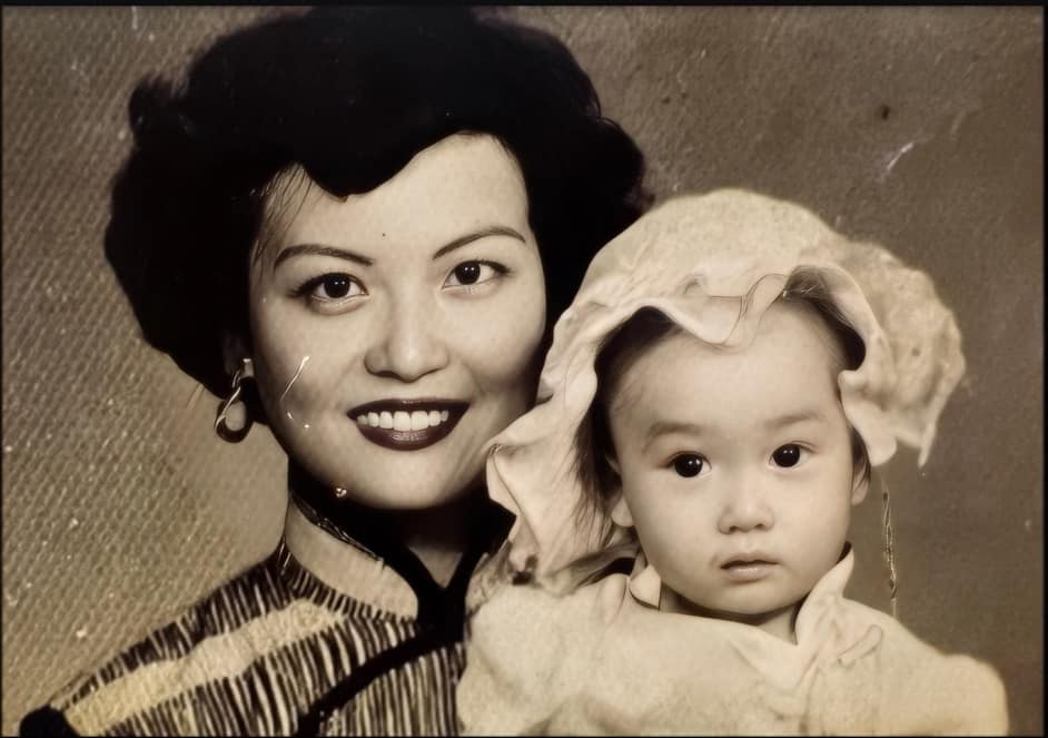 陳美齡和母親的首張合照。