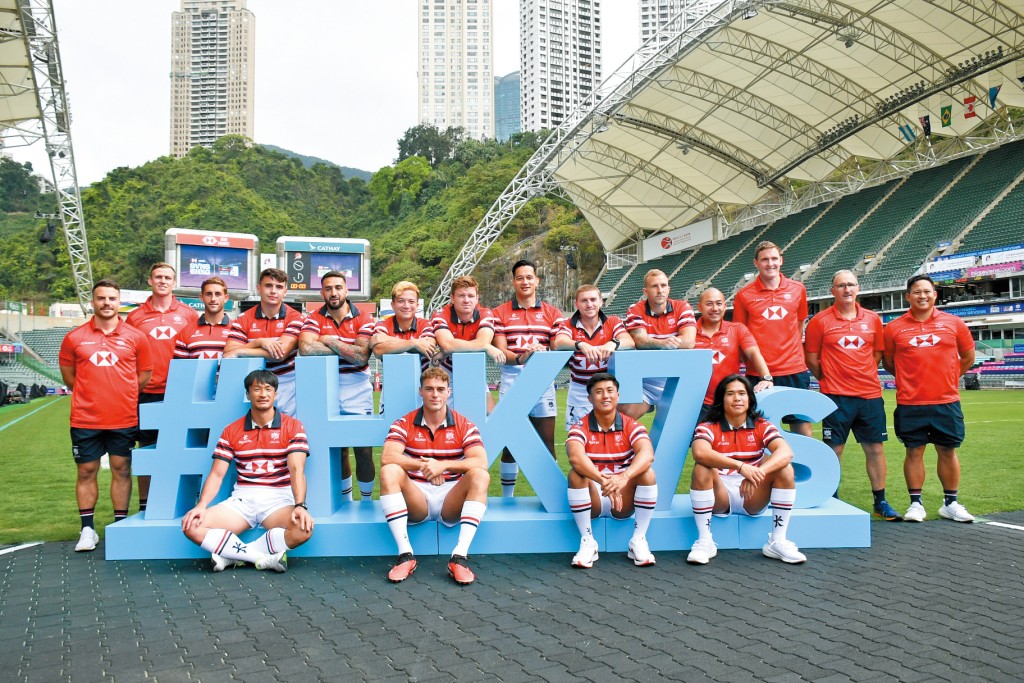 香港國際七人欖球賽是本地體壇盛事，去年最後一次於大球場舉行，房傑鋒（前排右一）入選參戰。