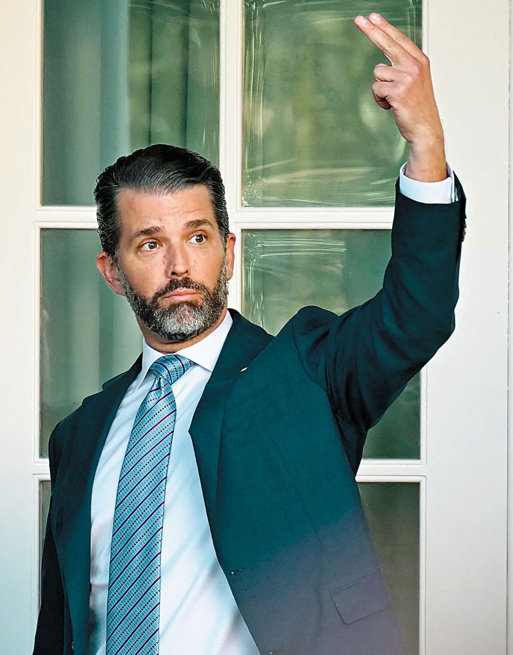 特朗普的大兒子小唐納德及次子埃里克（下）沒有正面回覆會否應戰。