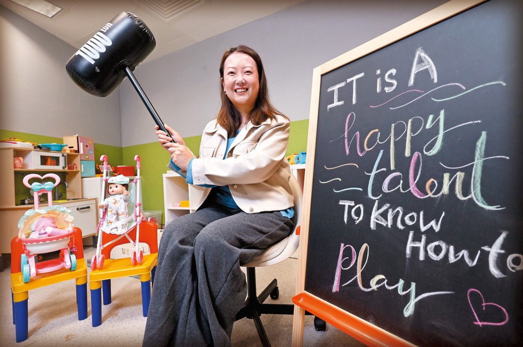 與其與SEN孩子硬碰硬，張艷認為可以先放下成年人的規矩，理解孩子的情緒。