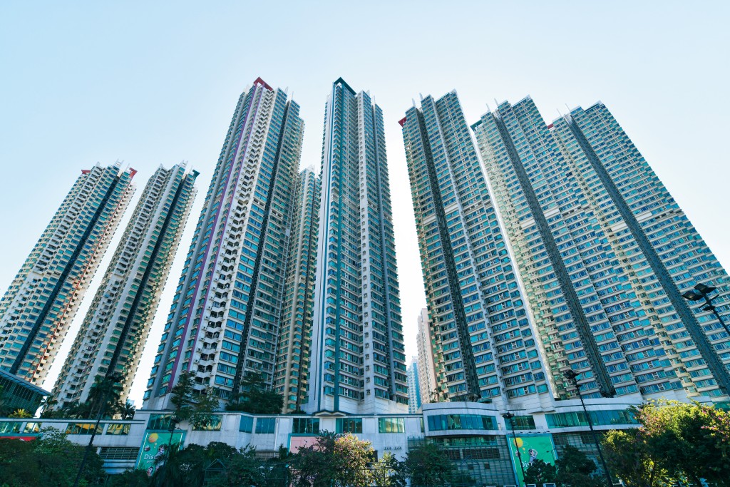 港灣豪庭一個三百四十八方呎單位,日前獲外區單身客斥一萬六千五百萬元承租,租金回報約六厘。 港灣豪庭一個三百四十八方呎單位,日前獲外區單身客斥一萬六千五百萬元承租,租金回報約六厘。