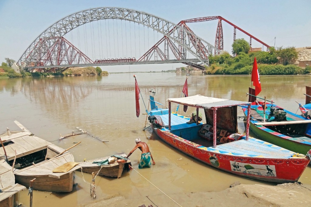 按「印度河水協定」,巴基斯坦擁有印度河下游大部分地區使用權。 按「印度河水協定」,巴基斯坦擁有印度河下游大部分地區使用權。