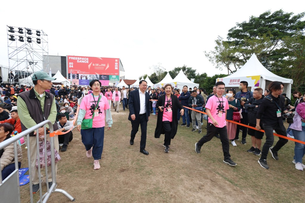 主禮嘉賓政務司司長陳國基