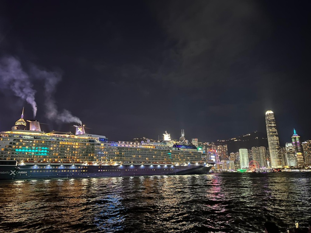 名人極致號首次停泊香港，是名人郵輪兩艘於亞洲航行的郵輪之一。