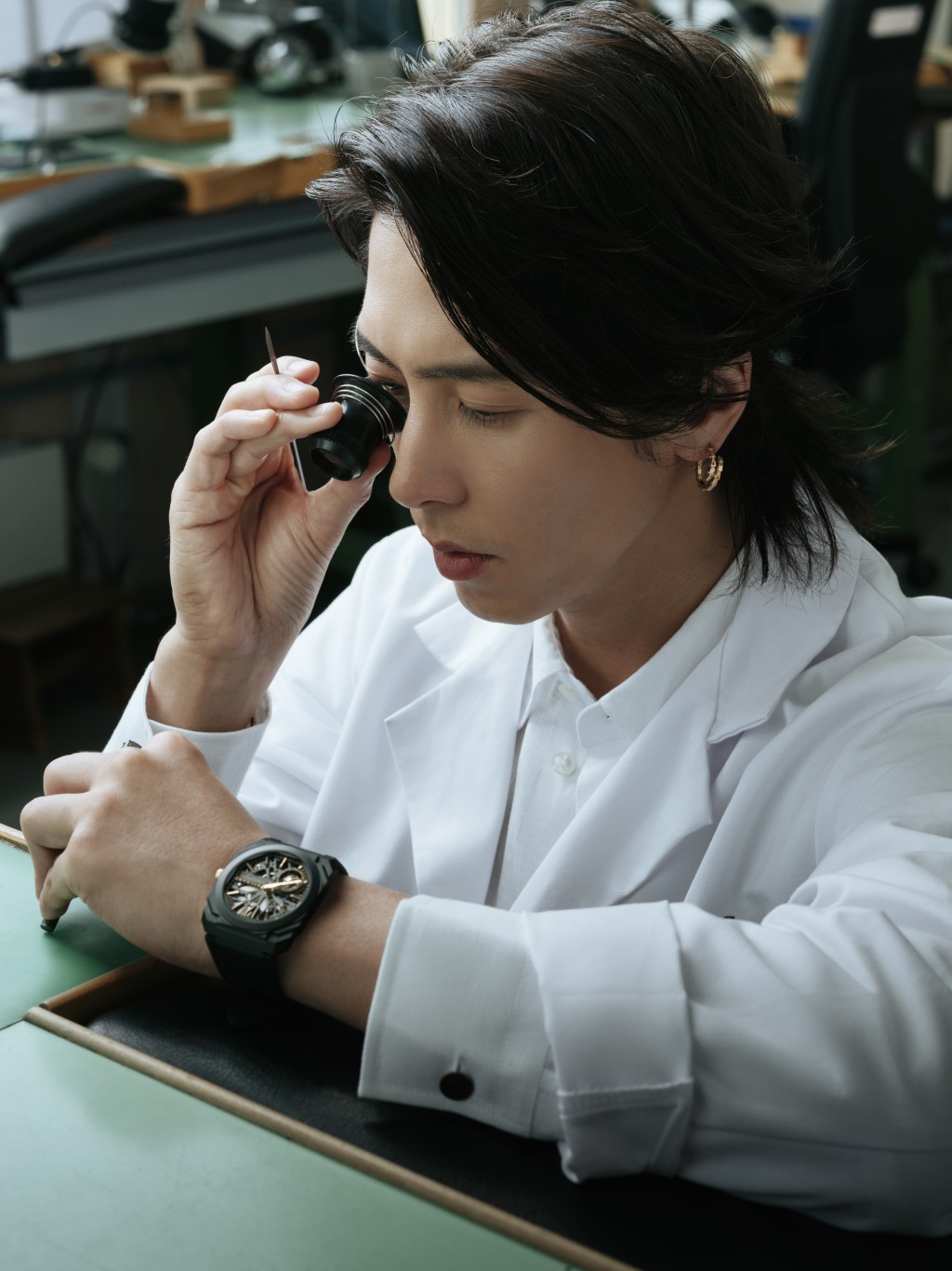 日本男神山下智久親訪瑞士BVLGARI 高級製錶工坊