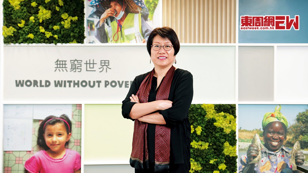 由改善香港基層生活到極端天氣議題，曾迦慧在永無止境的扶貧工作上，一直尋求變革。