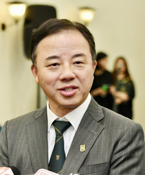 港大校長張翔宣布2028年卸任 稱需新領袖帶領變革 盼重返科研 港大校長張翔宣布2028年卸任 稱需新領袖帶領變革 盼重返科研