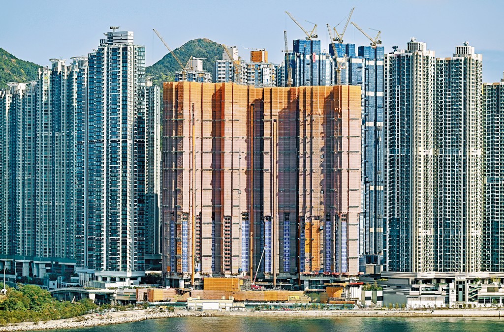 日出康城最後一期項目第13期是今年焦點,提供二千五百五十伙。 日出康城最後一期項目第13期是今年焦點,提供二千五百五十伙。