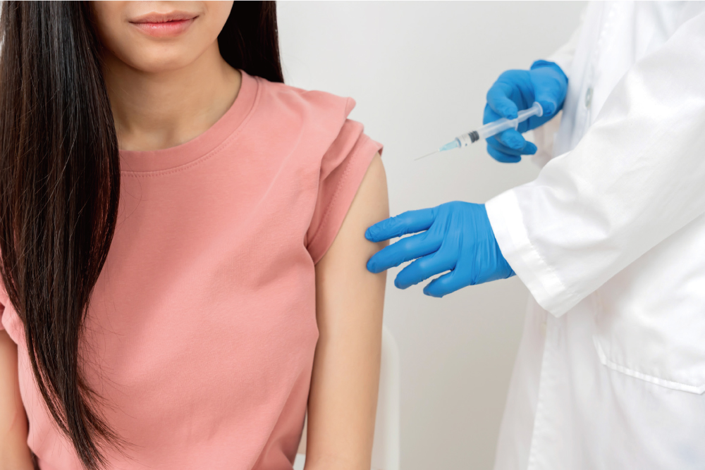 接種流感疫苗有顯著的保護作用，可預防嚴重併發症、減少住院與死亡風險。