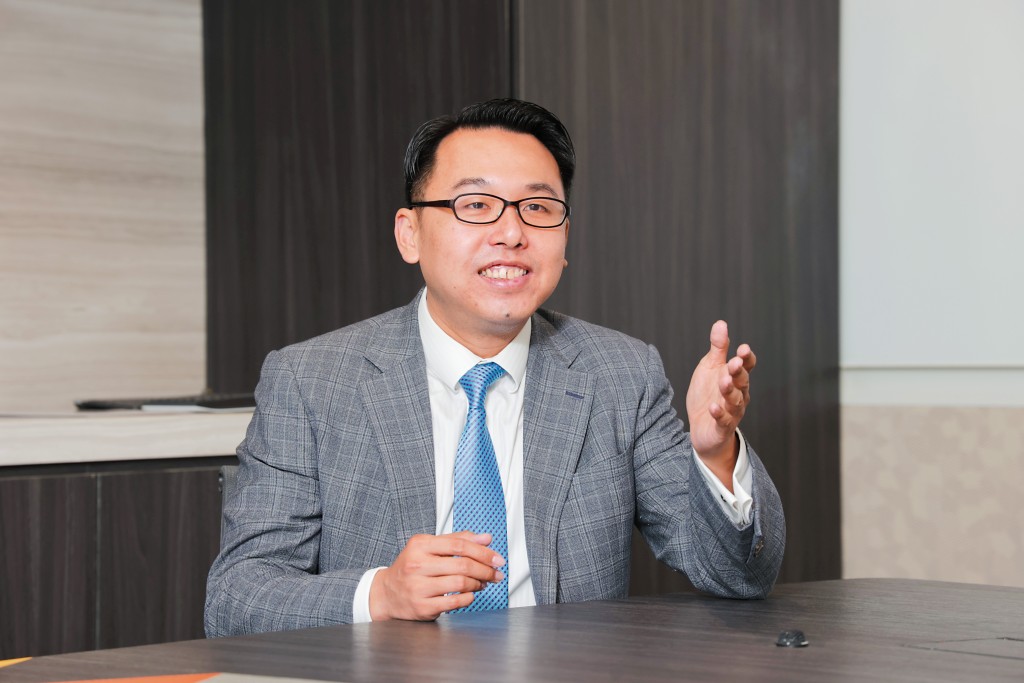 溫傑認為，較現價有3%至5%回吐才追入高息股。