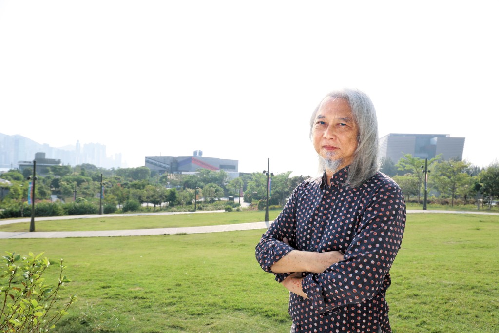 自由爵士音樂節,是西九的旗艦盛事,今年遇正放寬檢疫限制,復常之路見曙光,規模是歷年之冠,更首度擴展至香港故宮外的大草地。 自由爵士音樂節,是西九的旗艦盛事,今年遇正放寬檢疫限制,復常之路見曙光,規模是歷年之冠,更首度擴展至香港故宮外的大草地。