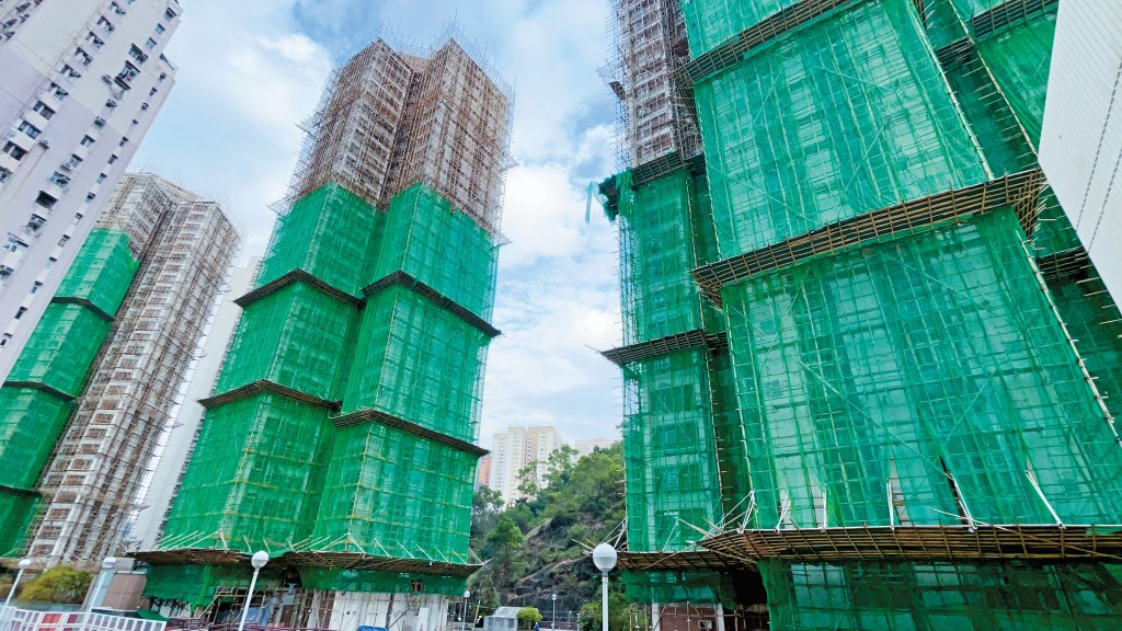 大埔宏福苑大火後，物業管理及大廈維修等問題引起社會廣泛關注。