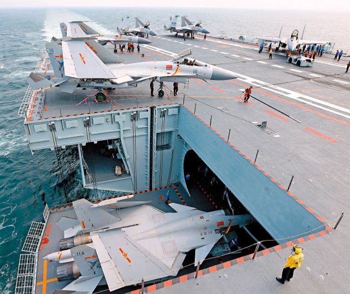 艦載戰機的數量取決航母排水量,軍事專家估計第四艘航空母艦將會搭載逾百部軍機。 艦載戰機的數量取決航母排水量,軍事專家估計第四艘航空母艦將會搭載逾百部軍機。