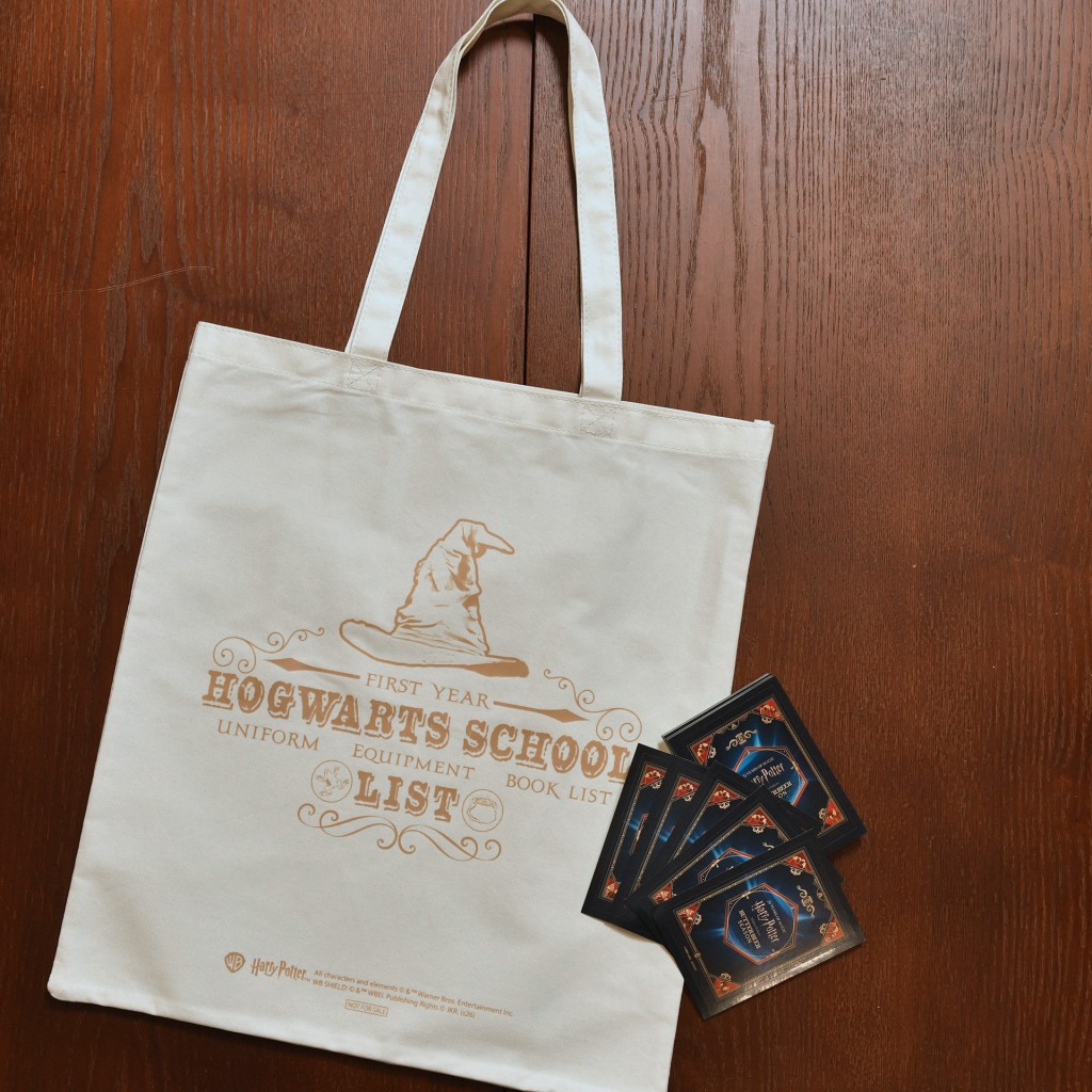 All characters and elements © & ™ Warner Bros. Entertainment Inc. Publishing Rights ©JKR. (s26)