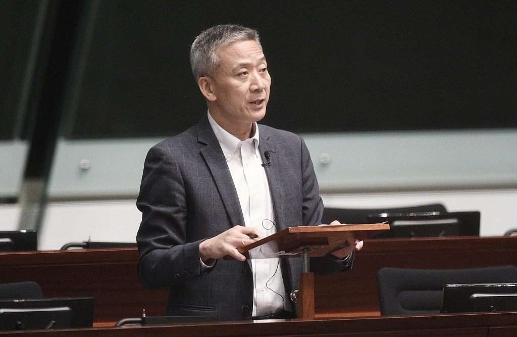 姚柏良指,旅客來港消費模式已有很大轉變,若再用旅客來港大手購物的思維已是過時。 姚柏良指,旅客來港消費模式已有很大轉變,若再用旅客來港大手購物的思維已是過時。