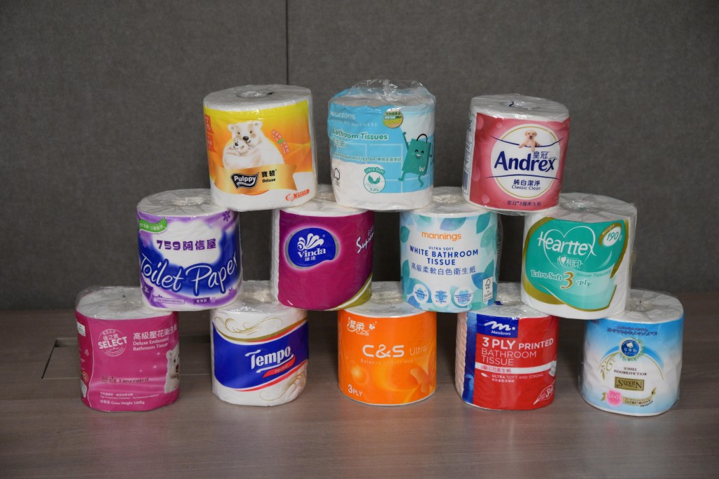 測試採用是內地衞生紙標準,而非過往常用的國際或歐盟標準,惹人質疑是否因受「農夫山泉」事件影響 測試採用是內地衞生紙標準,而非過往常用的國際或歐盟標準,惹人質疑是否因受「農夫山泉」事件影響