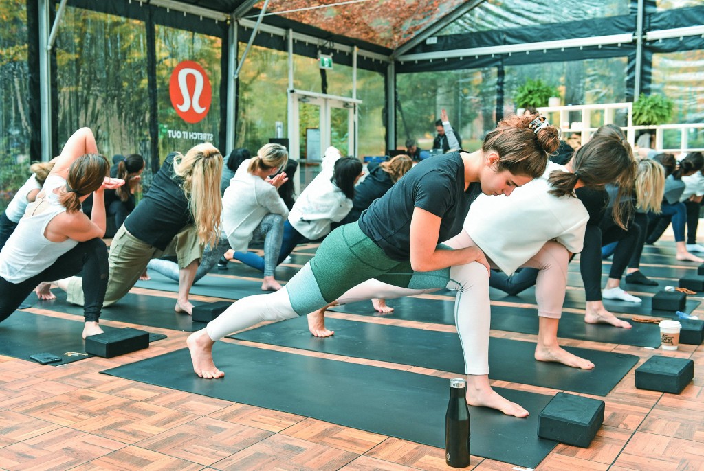 Lululemon今個月初再次向下修正全年利潤及銷售預測,公司股價今年累跌超過五成。 Lululemon今個月初再次向下修正全年利潤及銷售預測,公司股價今年累跌超過五成。